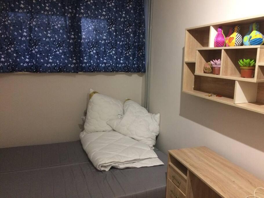 Nice Room, Комната, Pokoj Miedzy Airport Wro A Centrum Wrocław Kültér fotó