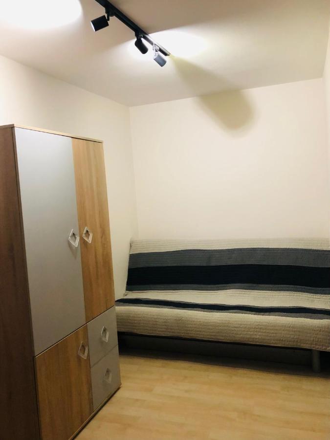 Nice Room, Комната, Pokoj Miedzy Airport Wro A Centrum Wrocław Kültér fotó