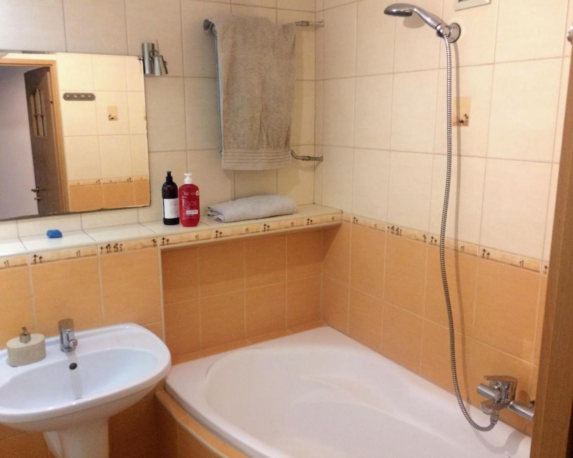 Nice Room, Комната, Pokoj Miedzy Airport Wro A Centrum Wrocław Kültér fotó